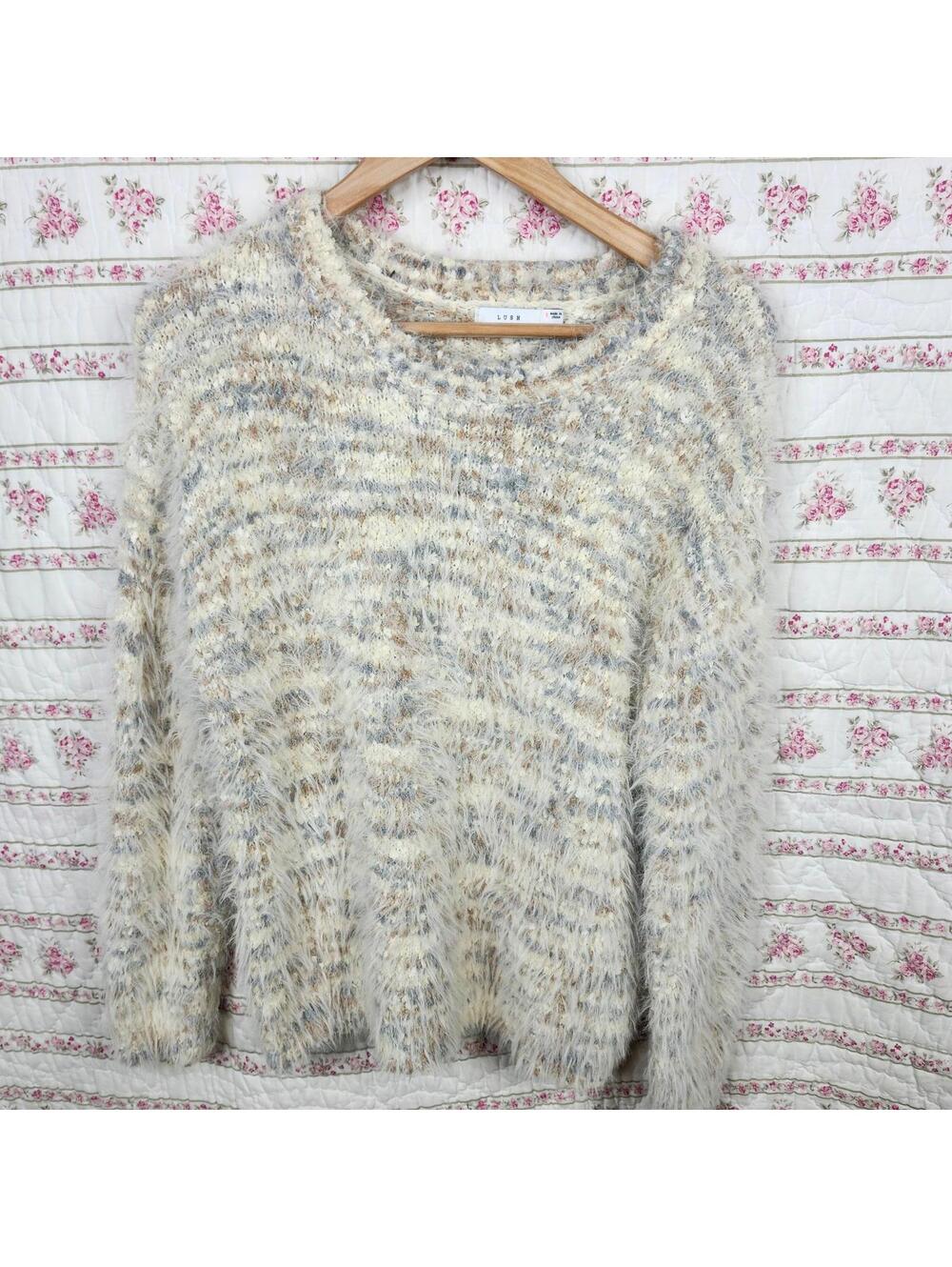 Lush Women's Gorgeous Neutral Eyelash Knit Sweater Size Small